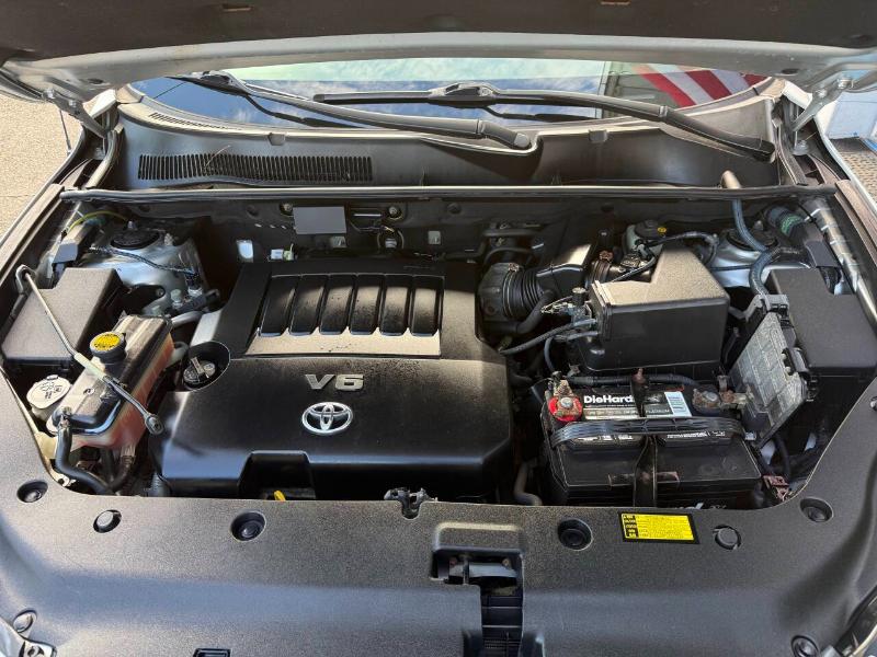 Toyota RAV4 Base V6 4WD 2008