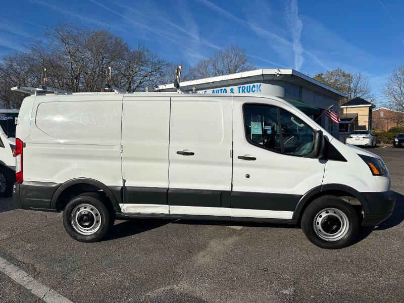 Ford Transit 250 Van Low Roof 60/40 Pass.130-in. WB 2017