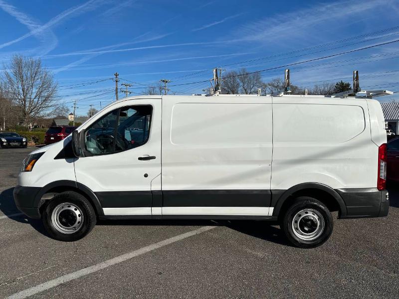 Ford Transit 250 Van Low Roof 60/40 Pass.130-in. WB 2017