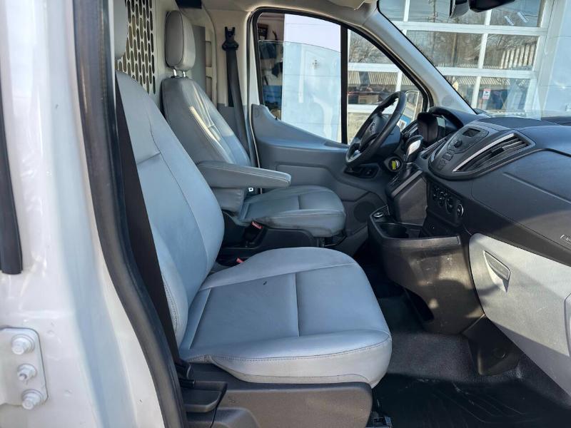 Ford Transit 250 Van Low Roof 60/40 Pass.130-in. WB 2017