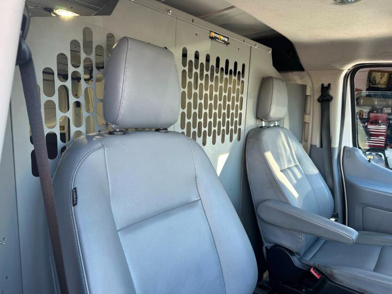 Ford Transit 250 Van Low Roof 60/40 Pass.130-in. WB 2017