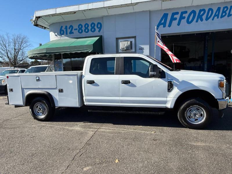 Ford F-250 SD XL Crew Cab 4WD 2022
