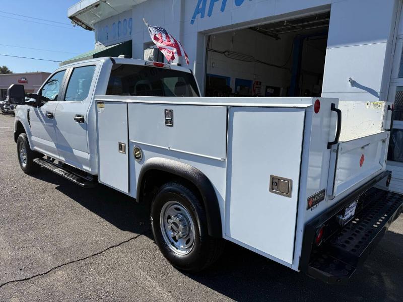 Ford F-250 SD XL Crew Cab 4WD 2022