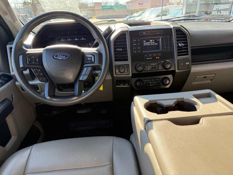 Ford F-250 SD XL Crew Cab 4WD 2022