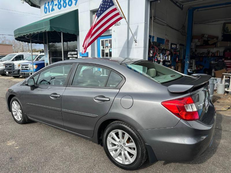 Honda Civic EX Sedan 5-Speed AT 2012