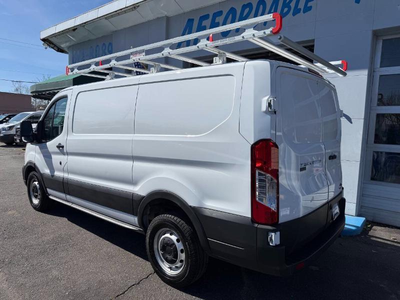 Ford Transit 150 Van Low Roof w/Sliding Pass. 130-in. WB 2024