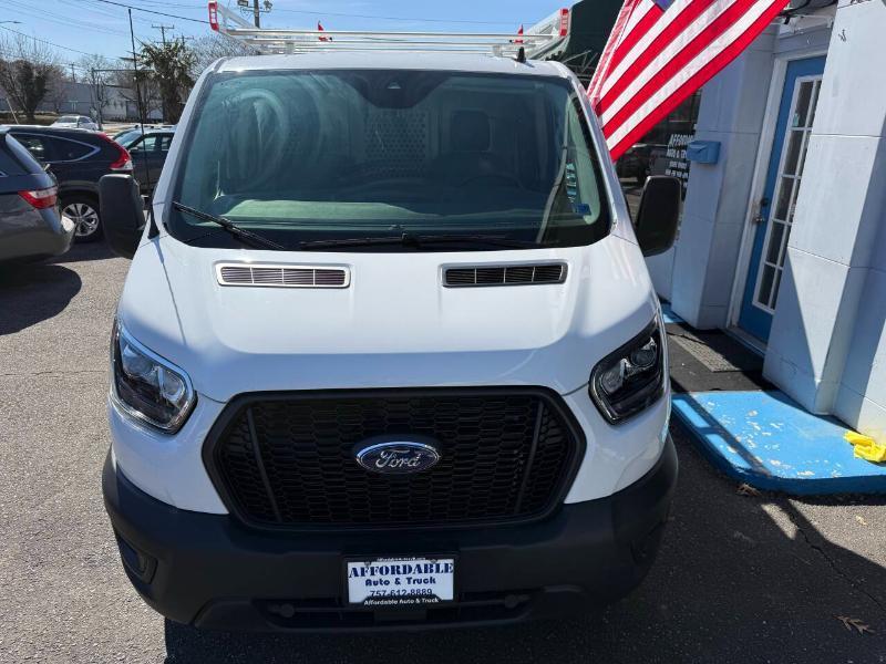 Ford Transit 150 Van Low Roof w/Sliding Pass. 130-in. WB 2024
