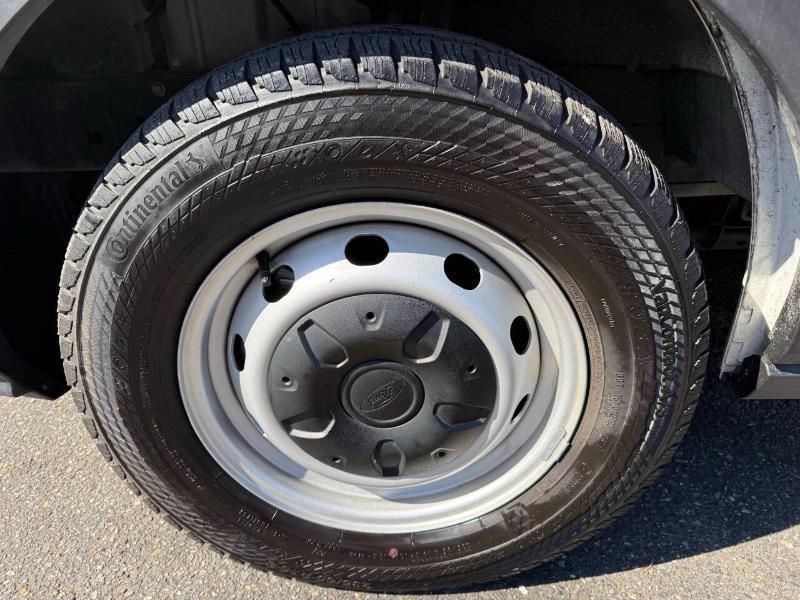 Ford Transit 150 Van Low Roof w/Sliding Pass. 130-in. WB 2024