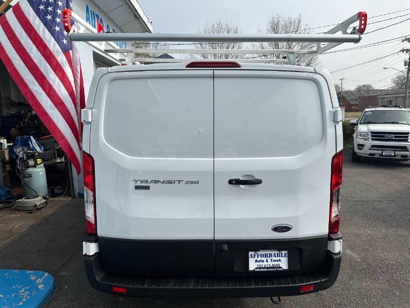 Ford Transit 250 Van 2023