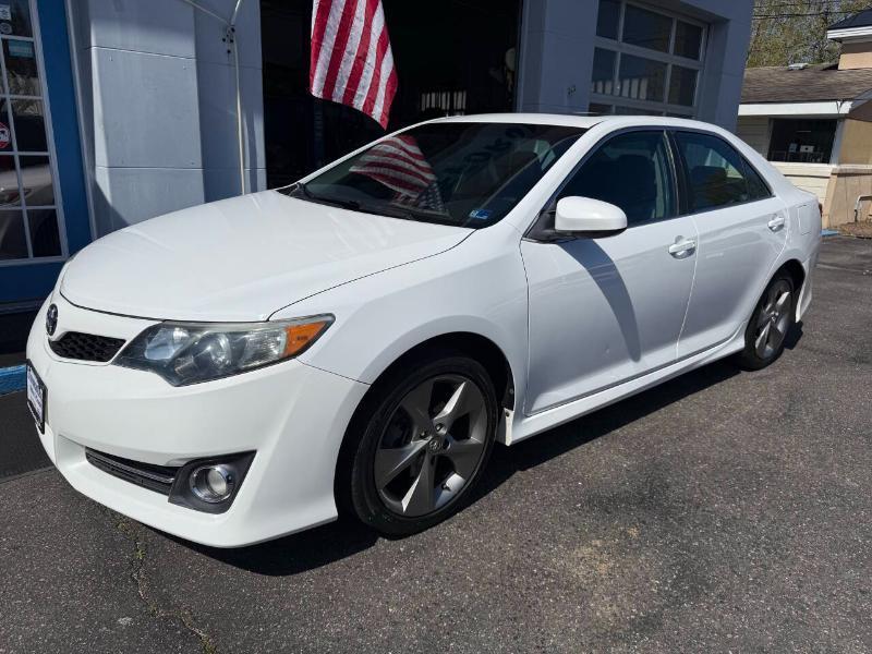 Toyota Camry SE 4D Sedan 2014