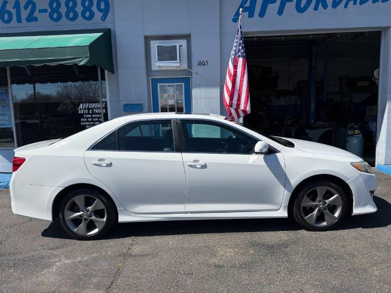 Toyota Camry SE 4D Sedan 2014