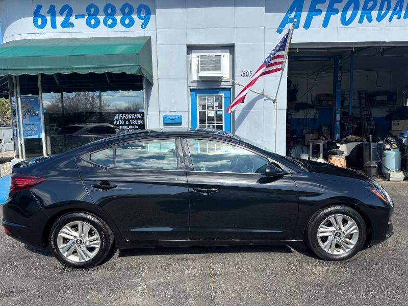 Hyundai Elantra Limited 2019