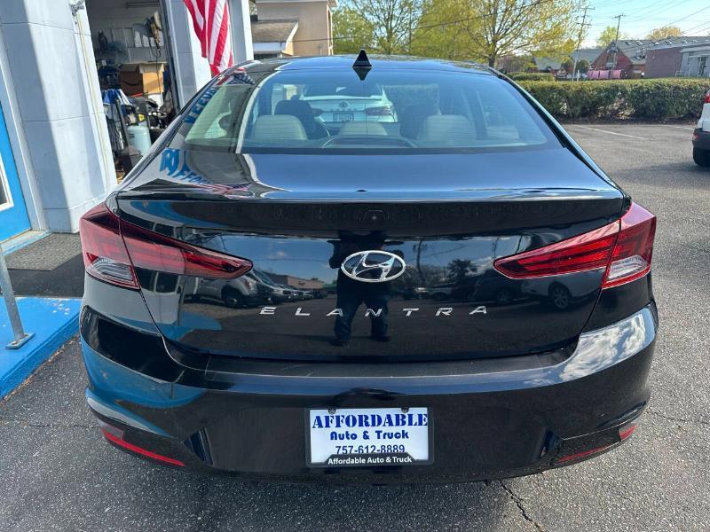 Hyundai Elantra Limited 2019