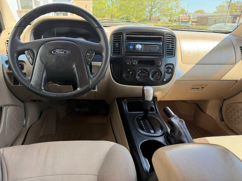 Ford Escape XLS 2WD 2006