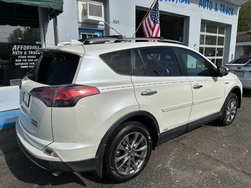 Toyota RAV4 Hybrid Limited 2017