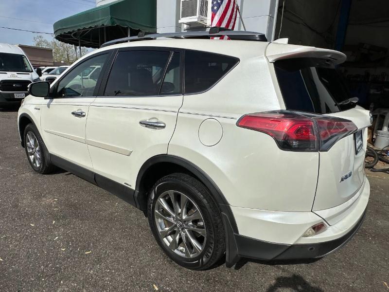 Toyota RAV4 Hybrid Limited 2017