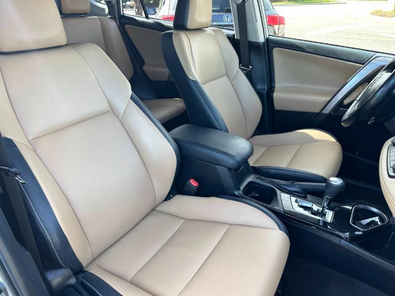 Toyota RAV4 Hybrid Limited 2017