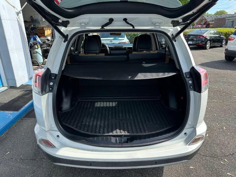 Toyota RAV4 Hybrid Limited 2017