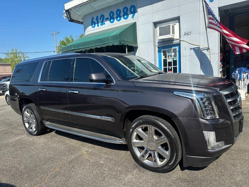 Cadillac Escalade ESV Luxury 4WD 2015