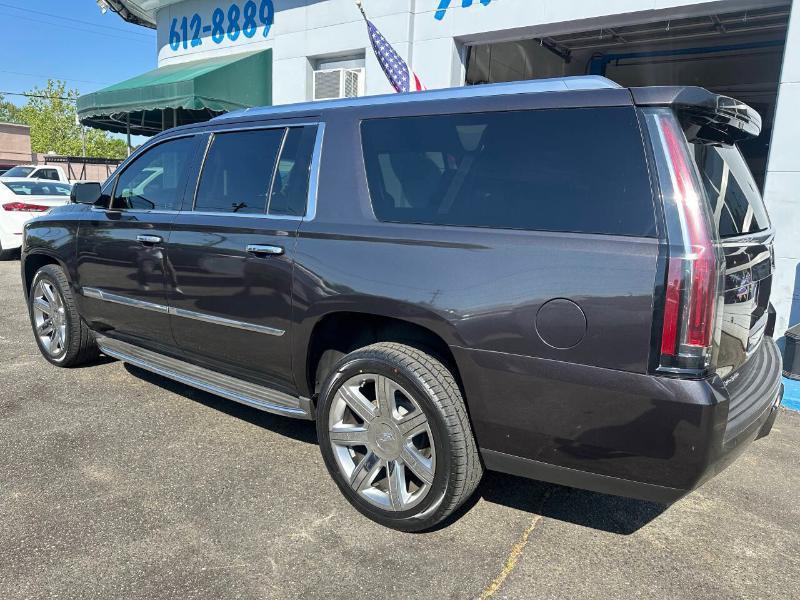 Cadillac Escalade ESV Luxury 4WD 2015