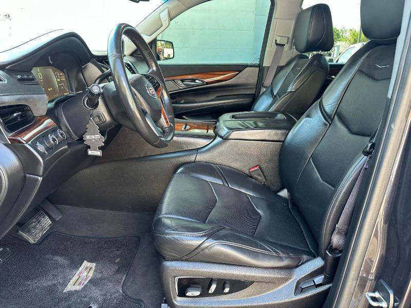 Cadillac Escalade ESV Luxury 4WD 2015