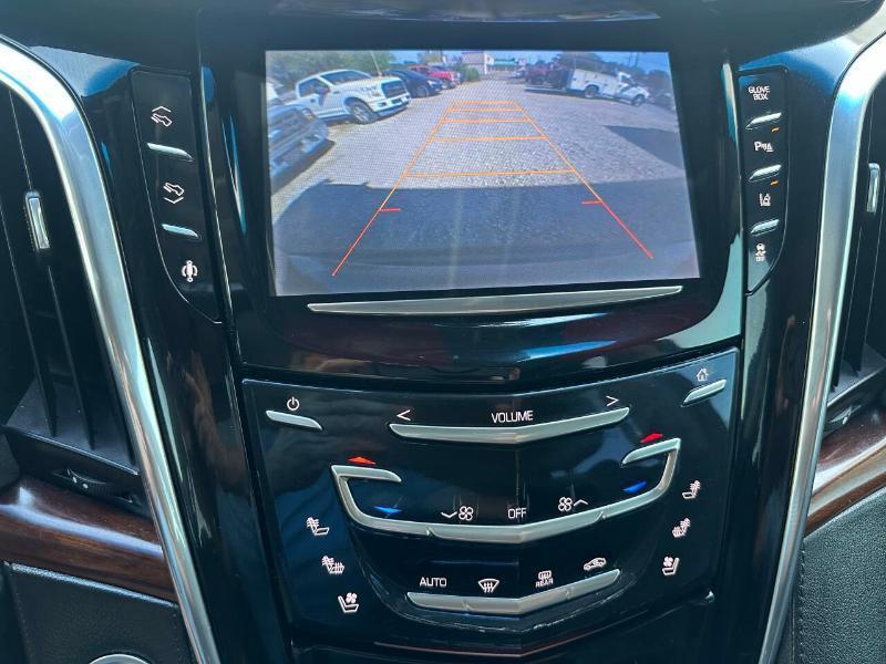 Cadillac Escalade ESV Luxury 4WD 2015