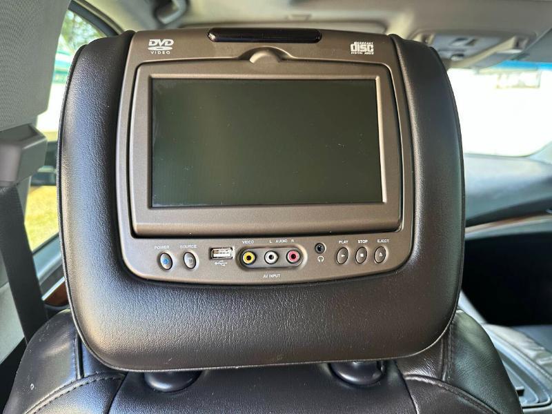 Cadillac Escalade ESV Luxury 4WD 2015