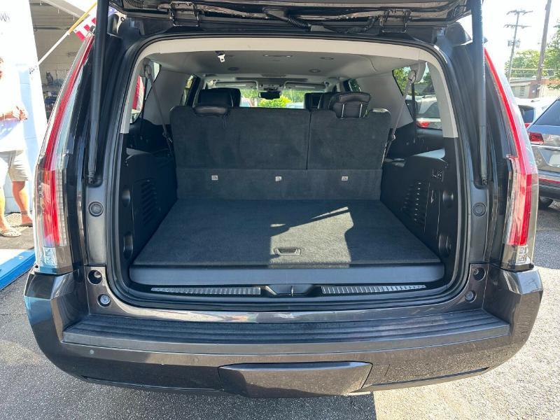 Cadillac Escalade ESV Luxury 4WD 2015