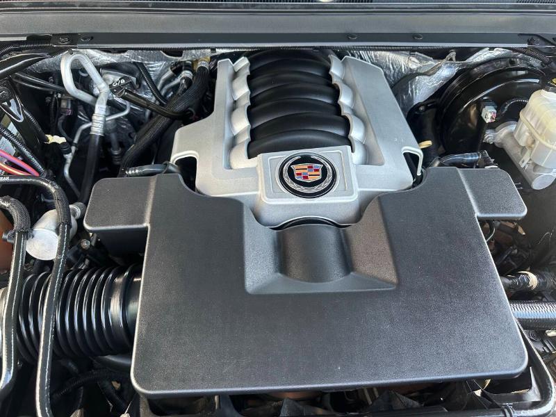 Cadillac Escalade ESV Luxury 4WD 2015