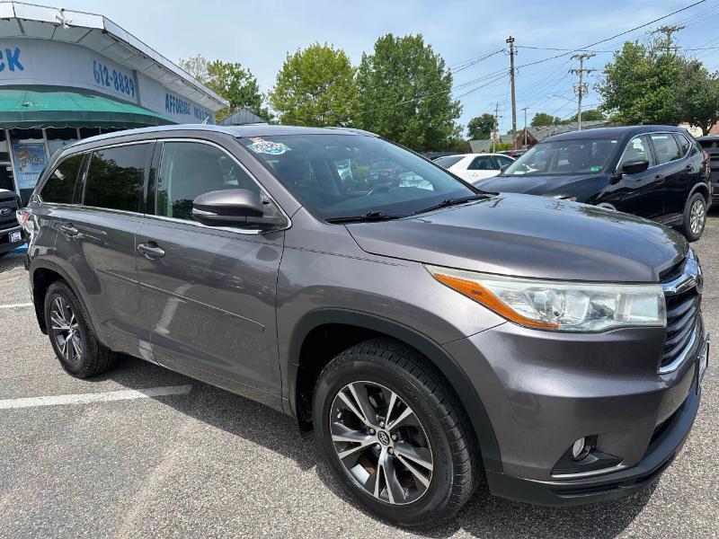 Toyota Highlander XLE AWD V6 2016