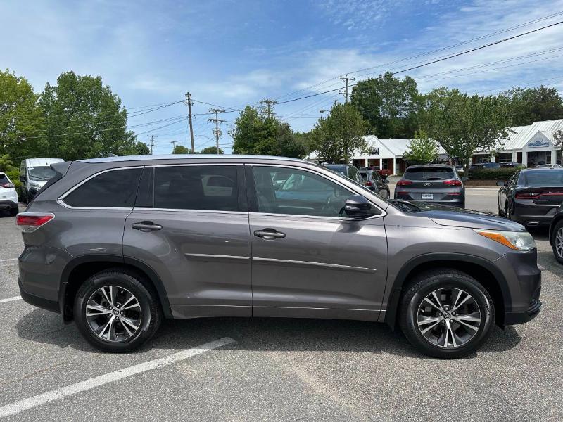 Toyota Highlander XLE AWD V6 2016