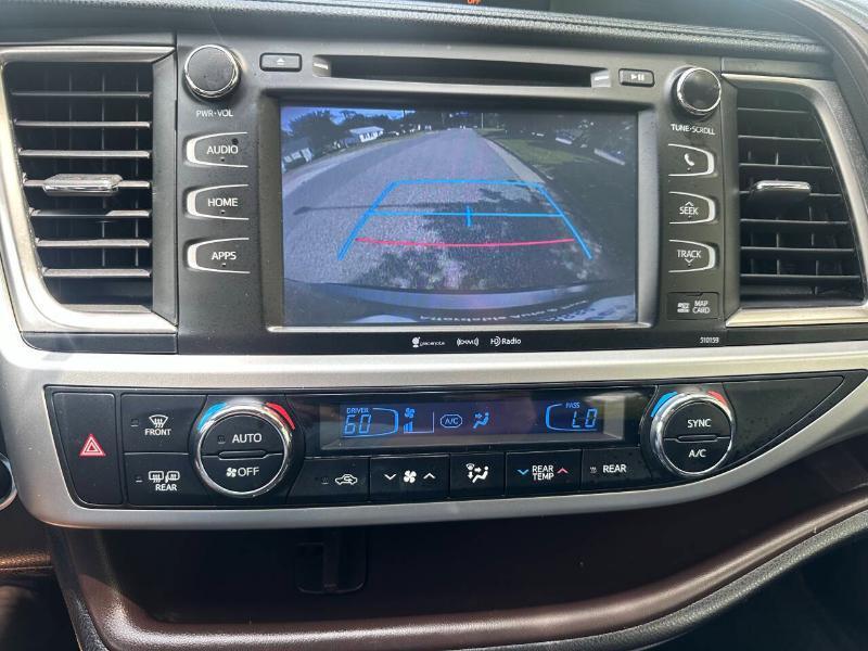Toyota Highlander XLE AWD V6 2016
