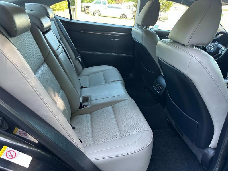 Lexus ES 350 Sedan 2018