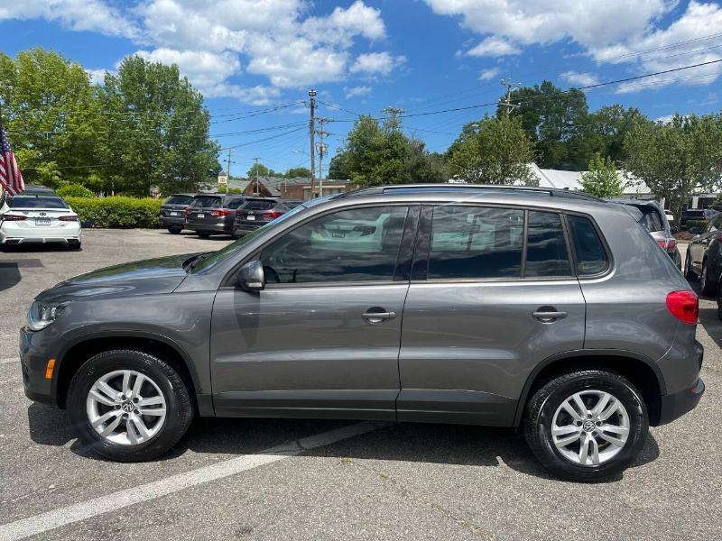 Volkswagen Tiguan S 2015