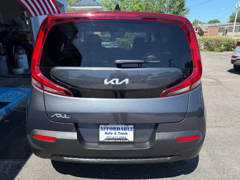 Kia Soul LX CVT 2022