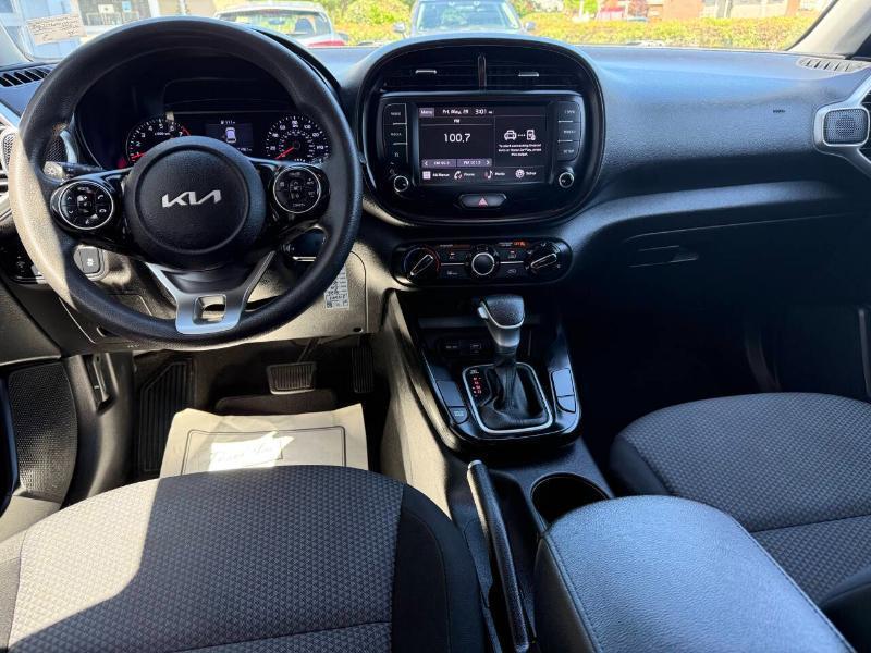 Kia Soul LX CVT 2022
