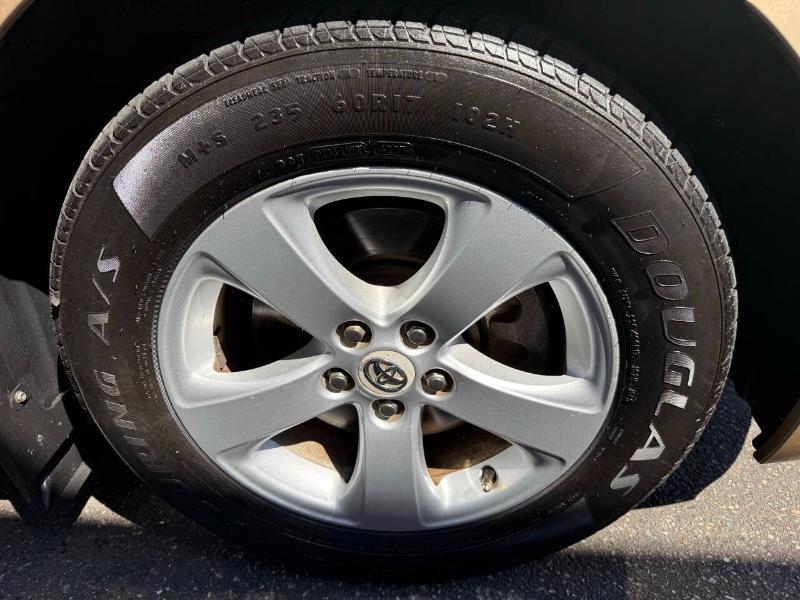 Toyota Sienna LE FWD 8-Passenger V6 2012