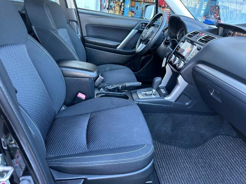Subaru Forester 2.5i Premium PZEV CVT 2017