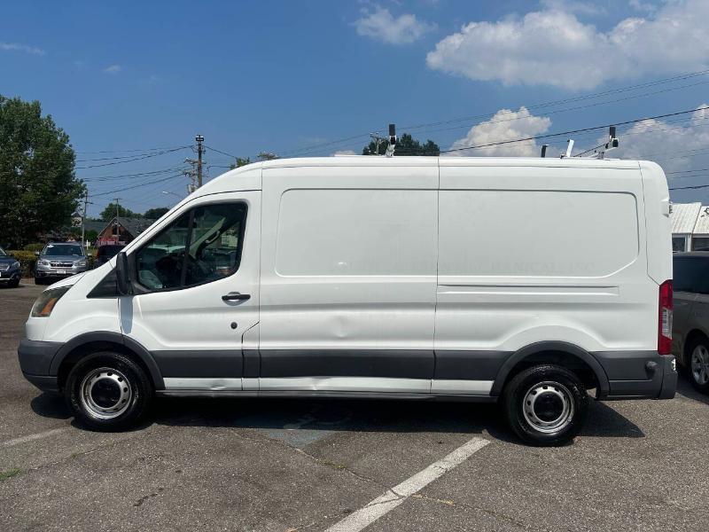 Ford Transit 250 Van Med. Roof w/Sliding Pass. 148-in. WB 2015