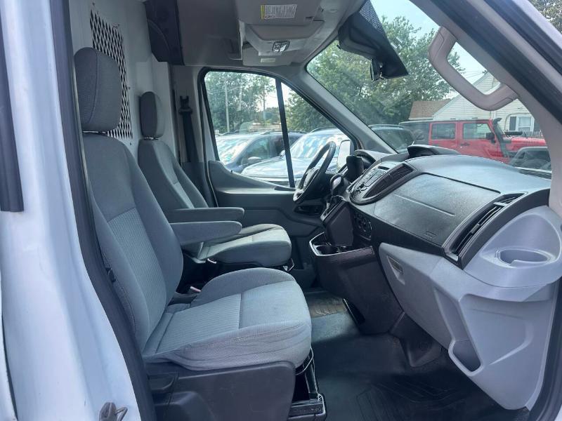 Ford Transit 250 Van Med. Roof w/Sliding Pass. 148-in. WB 2015