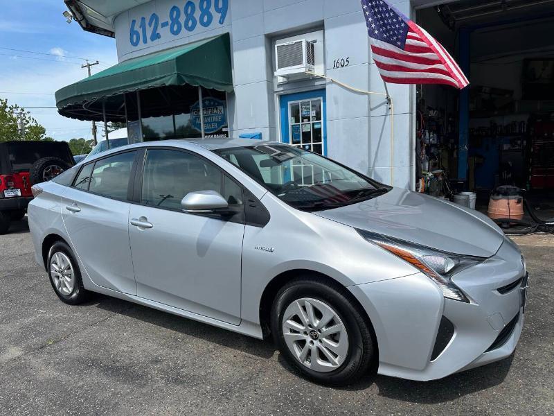 Toyota Prius Two 2018
