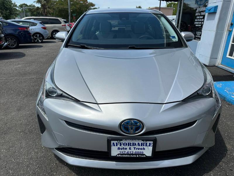 Toyota Prius Two 2018
