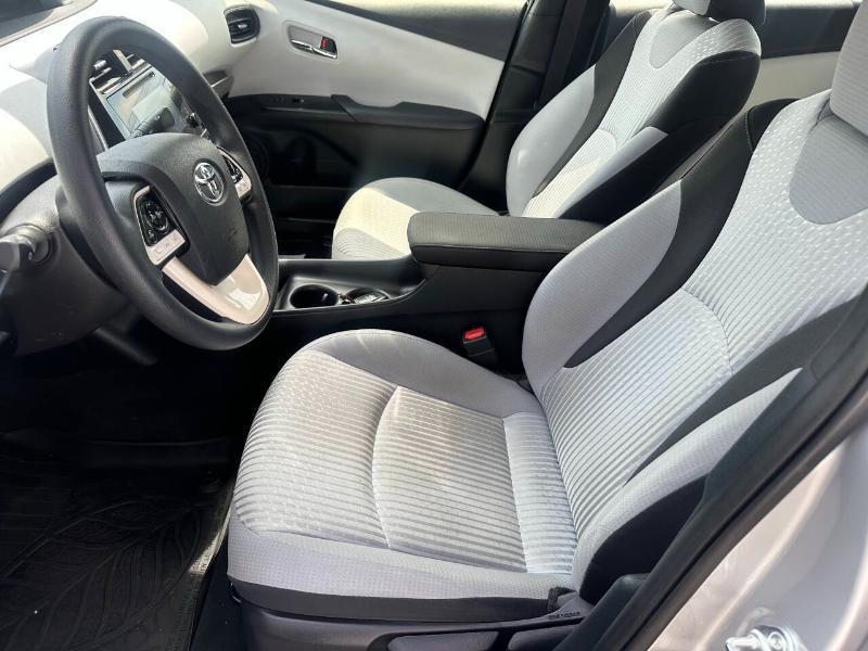 Toyota Prius Two 2018