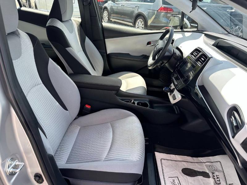 Toyota Prius Two 2018