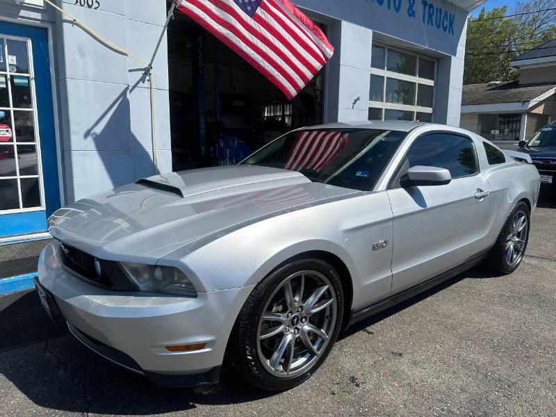 Ford Mustang GT Premium 2D Coupe 2012