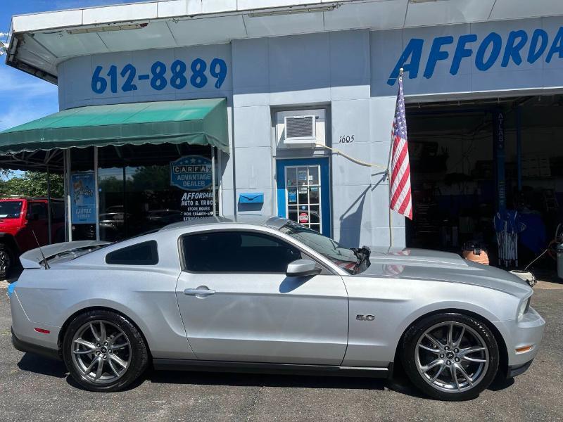 Ford Mustang GT Premium 2D Coupe 2012