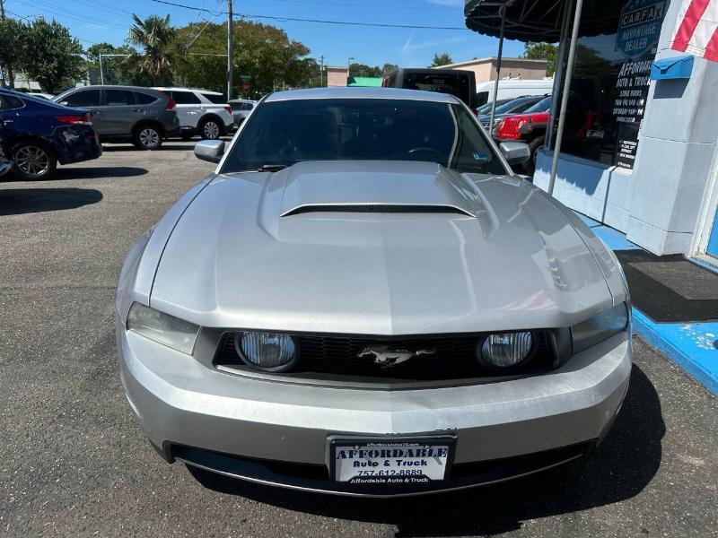 Ford Mustang GT Premium 2D Coupe 2012
