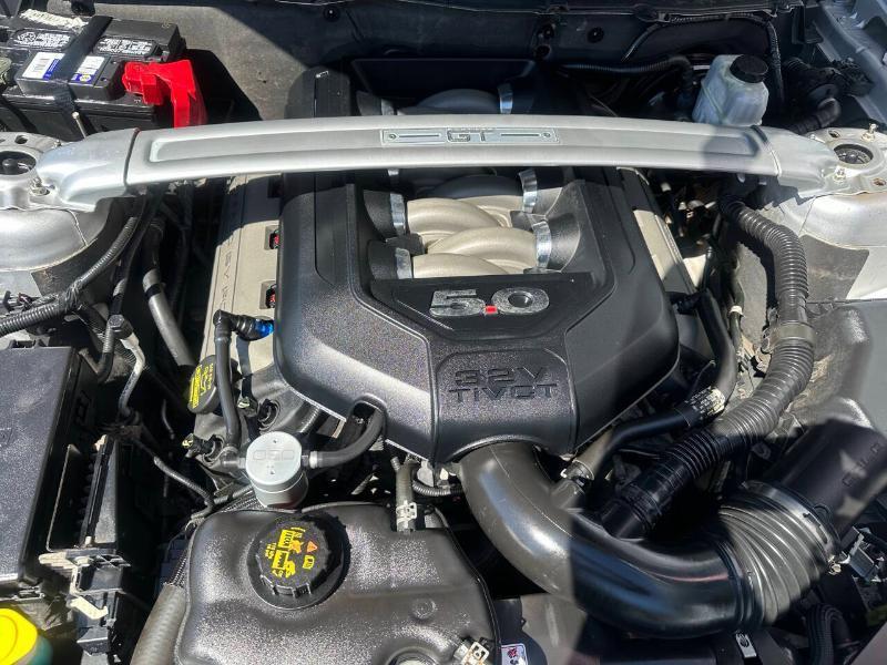 Ford Mustang GT Premium 2D Coupe 2012