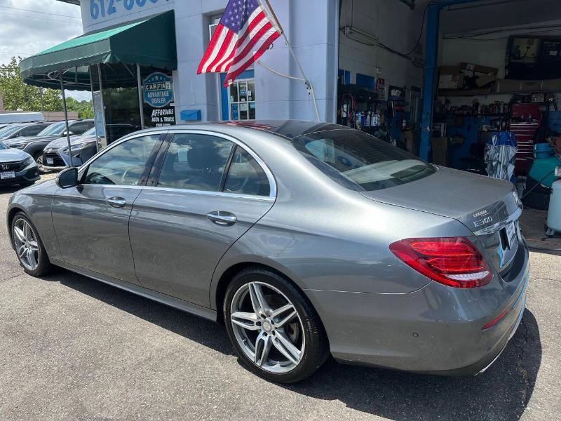 Mercedes-Benz E-Class E300 Luxury 4MATIC Sedan 2017
