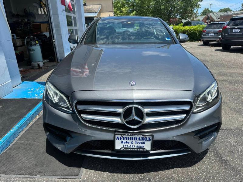 Mercedes-Benz E-Class E300 Luxury 4MATIC Sedan 2017